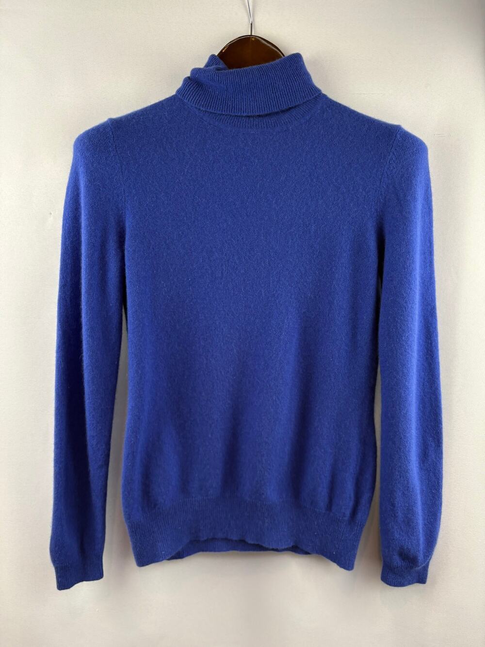 Women’s Jaclyn Smith Medium Royal Blue Turtleneck Sweater